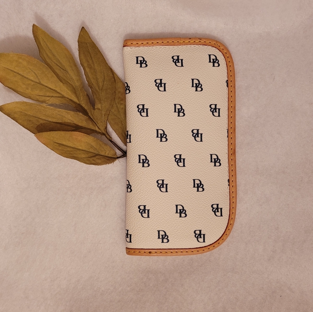 Dooney & Bourke Leather Eyewear Case